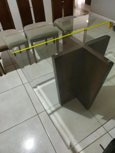 Mesa com cadeiras