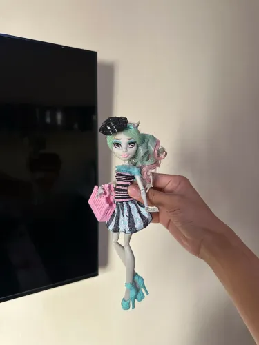 Boneca Monster High Rochelle Goyle Love in Scaris