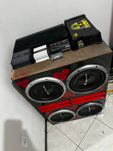 Vende se som automotivo 