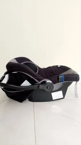 Bebê conforto da Tutti Baby usado