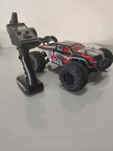Carro de controle conquer 50km de velocidade