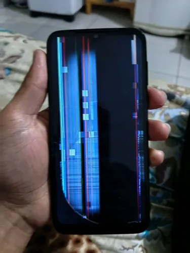 Moto G8 Plus com defeito na tela 
