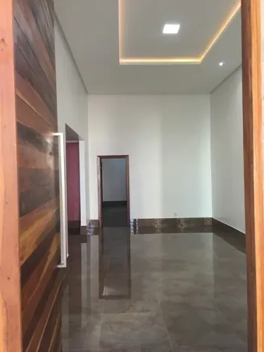 Alugo excelente casa na QSC 19 de Taguatinga Sul