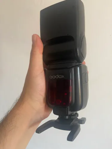 Flash speedlite Godox TT685s (câmeras Sony)