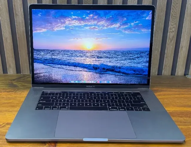 MacBook PRO A1707 15.4 Pol Touch Bar I7 2.8g Mem 16 Ssd 256gb