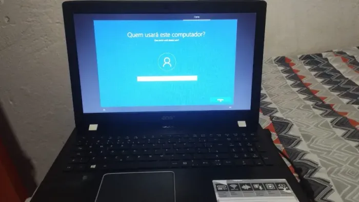 Notebook Acer Aspire E5-553G-T4TJ (12GB RAM, HD 1TB, Caixa e Carregador Original)