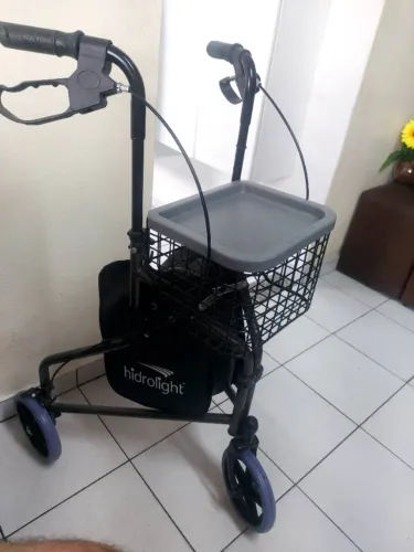 Andador Triciclo de 3 Rodas com Cesto Hidrolight