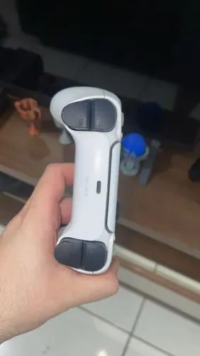 CONTROLE DUALSENSE PS5 BRANCO - USADO POUCAS VEZES