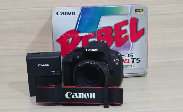 CANON EOS T5 + LENTE 50MM APENAS 8K DE CLICK NOVA NOVA