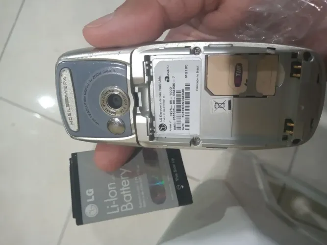 Antigo celular LG vibecam funcionando