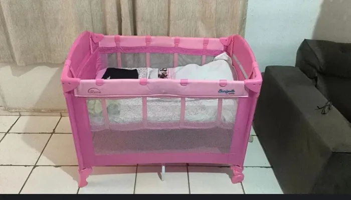 Berço semi novo com colchão semi novo sem poucos dias de uso
