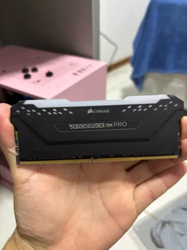 Memória RAM Corsair Vengeance RGB PRO 1x32GB 