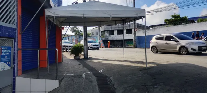 Vede_se toldo surper conservado só usei 2 vezes medidas 4x4
