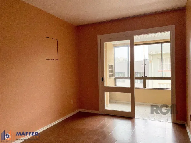 Apartamento com sacada, churrasqueira e vaga de garagem no Centro Histórico