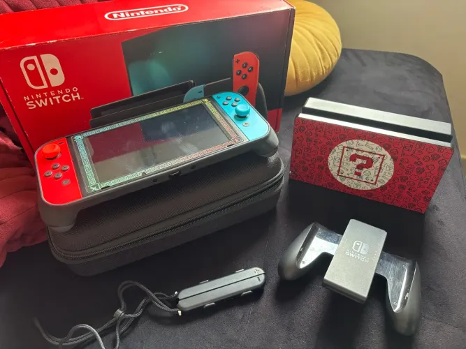 Nintendo Switch v2 com Case Skull n. Co