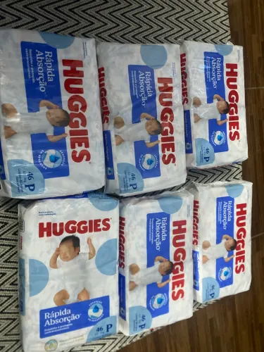Fralda huggies P 6 pacotes grandes fechados