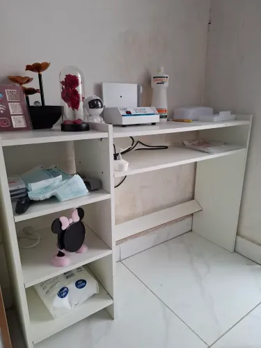 Vendo mesinha, excelente para manicure tamanho 1,10x 30