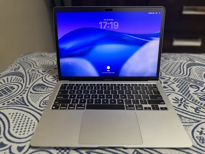 MacBook Air m1 2020