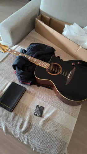 Violão vintage Revo Electra