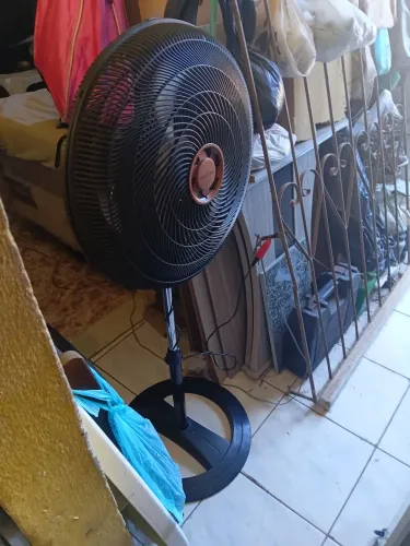Vende-se esse ventilador turbo de 50 cm silencioso de coluna