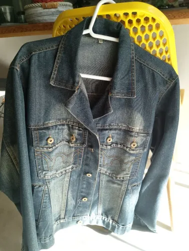 Vendo jaquetas masculinas 01 jeans importada +01 neoprene forrada.