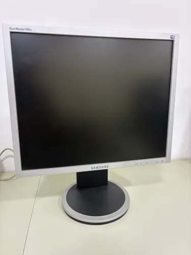 Monitor Samsung SyncMaster 940B (19 polegadas)