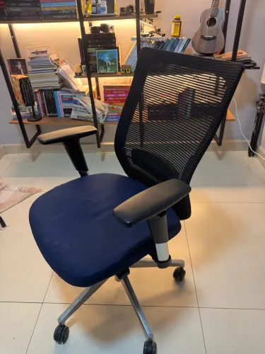 Cadeira de escritório giroflex