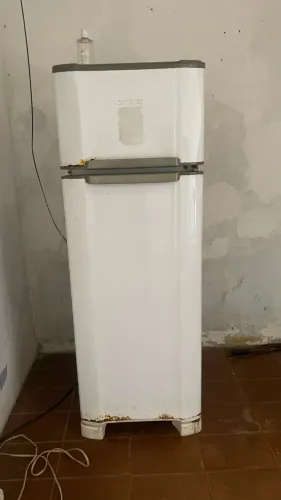 Geladeira esmaltec