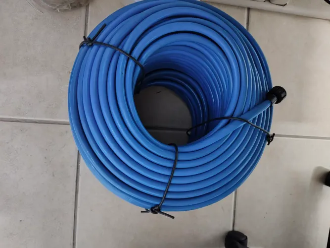 Vendo mangueira de jardim nova.