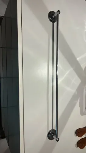 Kit banheiro inox (porta toalha e porta papel higiênico)