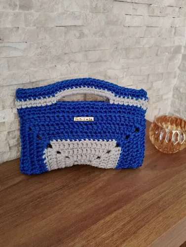 Bolsa tira colo em crochê
