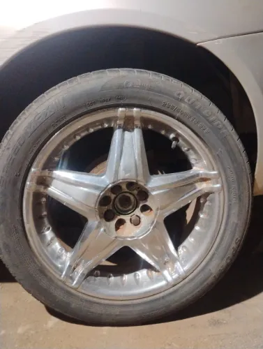 Troco por uma original do estilo ou uma outra aro 16 preta