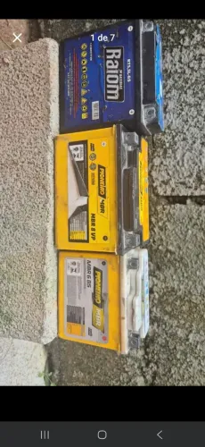 Vende-se bateria para vários modelos de motos.