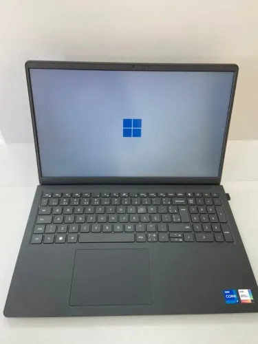 Dell Inspiron 15 3520 | Intel Core i7 | 16GB RAM | SSD 512GB