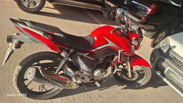 Moto impecavel revisada
