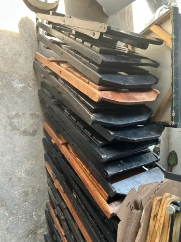 Jogo de mesa com 4 cadeiras