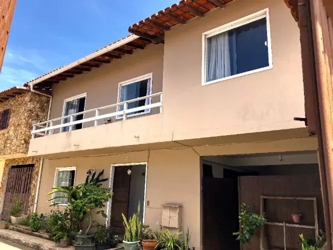 5 - Casa 3 quartos 2 vagas em Vila mas sem taxa de condominio 