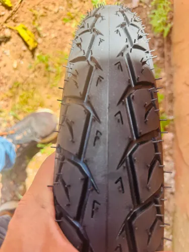 Pneu 90/90/18 levorin