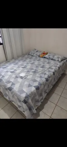Vendo cama Queen casal