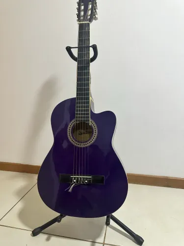Violão Roxo Serenna com suporte