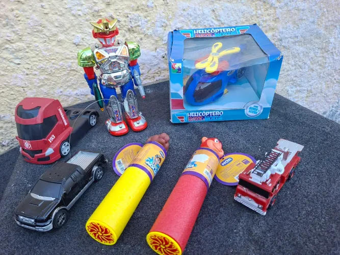 Lote brinquedos diversos