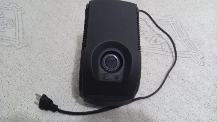 Estabilizador para PC 4 Tomadas - 300VA Bivolt Eternity