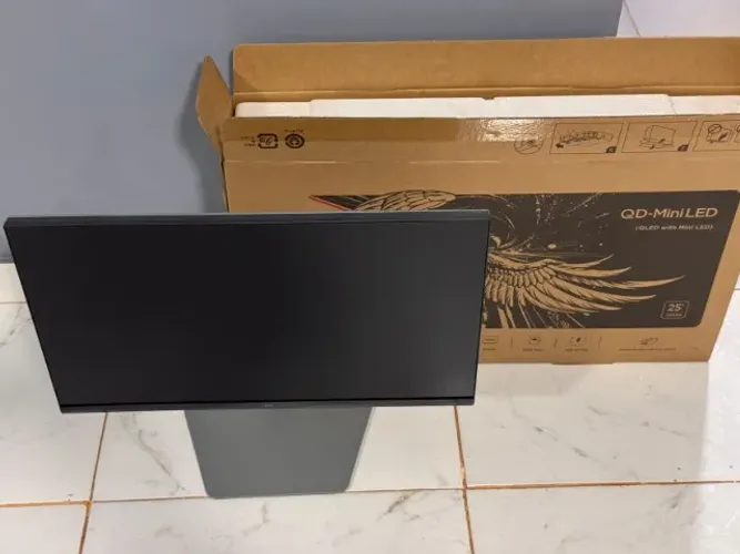 Monitor TCL 300hz 24 mini led! - quase um oled