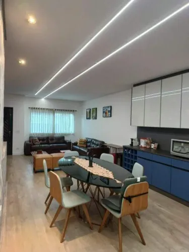 Casa à venda em Vila Assunção, Santo André | 2 quartos, 1 suíte, 4 vagas