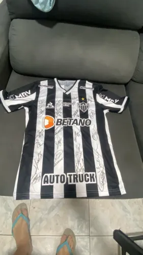 Camisa Atlético-MG 2021 - Tríplice Coroa - Autografada pelo Elenco