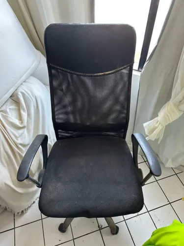 Cadeiras de escritório ou quarto