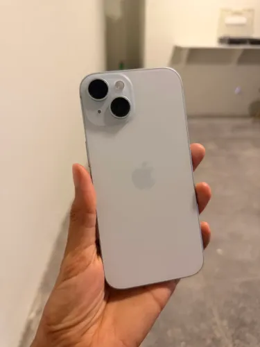 iPhone 15 128GB