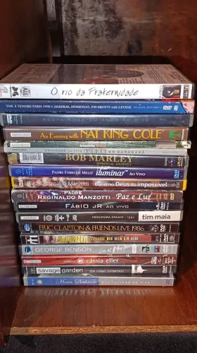 Lote com 18 DVDs Musicais ? Grandes Nomes da Música | Coleção
