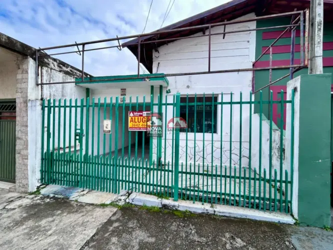 Locação Comercial - Casa no Centro de Pindamonhangaba/SP