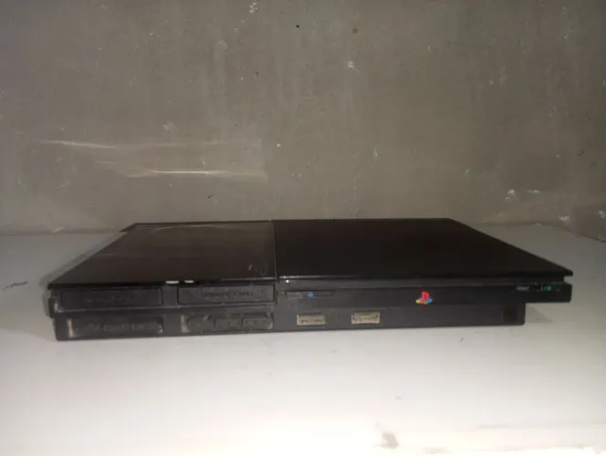 PlayStation 2 Slim + 3 Jogos Mídia Física (Leia a Descrição !)